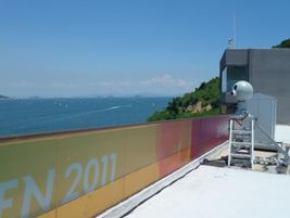 華瑞通科技制高點(diǎn)高清視頻監(jiān)控系統(tǒng),完成全天候大區(qū)域的目標(biāo)監(jiān)視、搜索和跟蹤