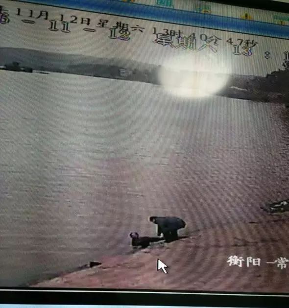 煙洲醉漢掉河中，海事監(jiān)控顯神威！