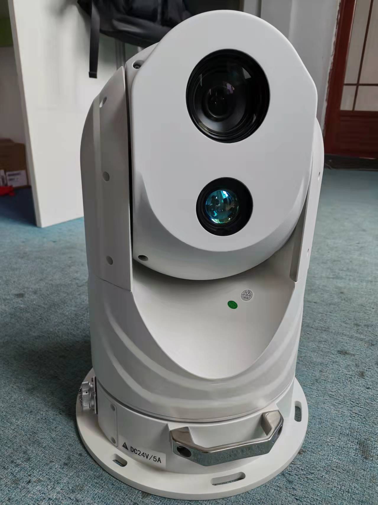 熱成像/可見光/激光森林火災成像火災預警監(jiān)控裝置是什么產(chǎn)品，有什么性能參數(shù)特點