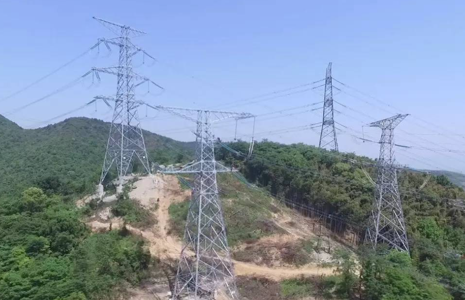 超高壓輸電線路、電力傳輸線路為什么需要在鐵塔周邊安裝防火監(jiān)測系統(tǒng)？