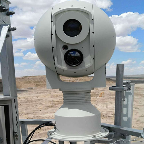 華瑞通公司邊界周圍反走私反偷渡視頻監(jiān)控預(yù)警解決方案中，使用的3KM激光夜視光電球型轉(zhuǎn)臺攝像機有何特別之處