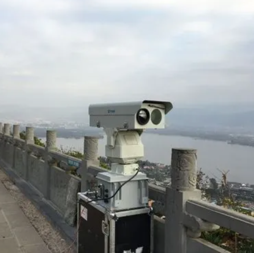 10千米探測范圍的可見光監(jiān)控攝像機用于海防可以看清楚10米長寬船只輪廓