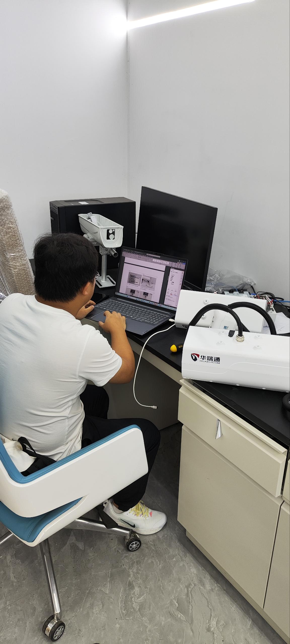 線路在線監(jiān)測裝置